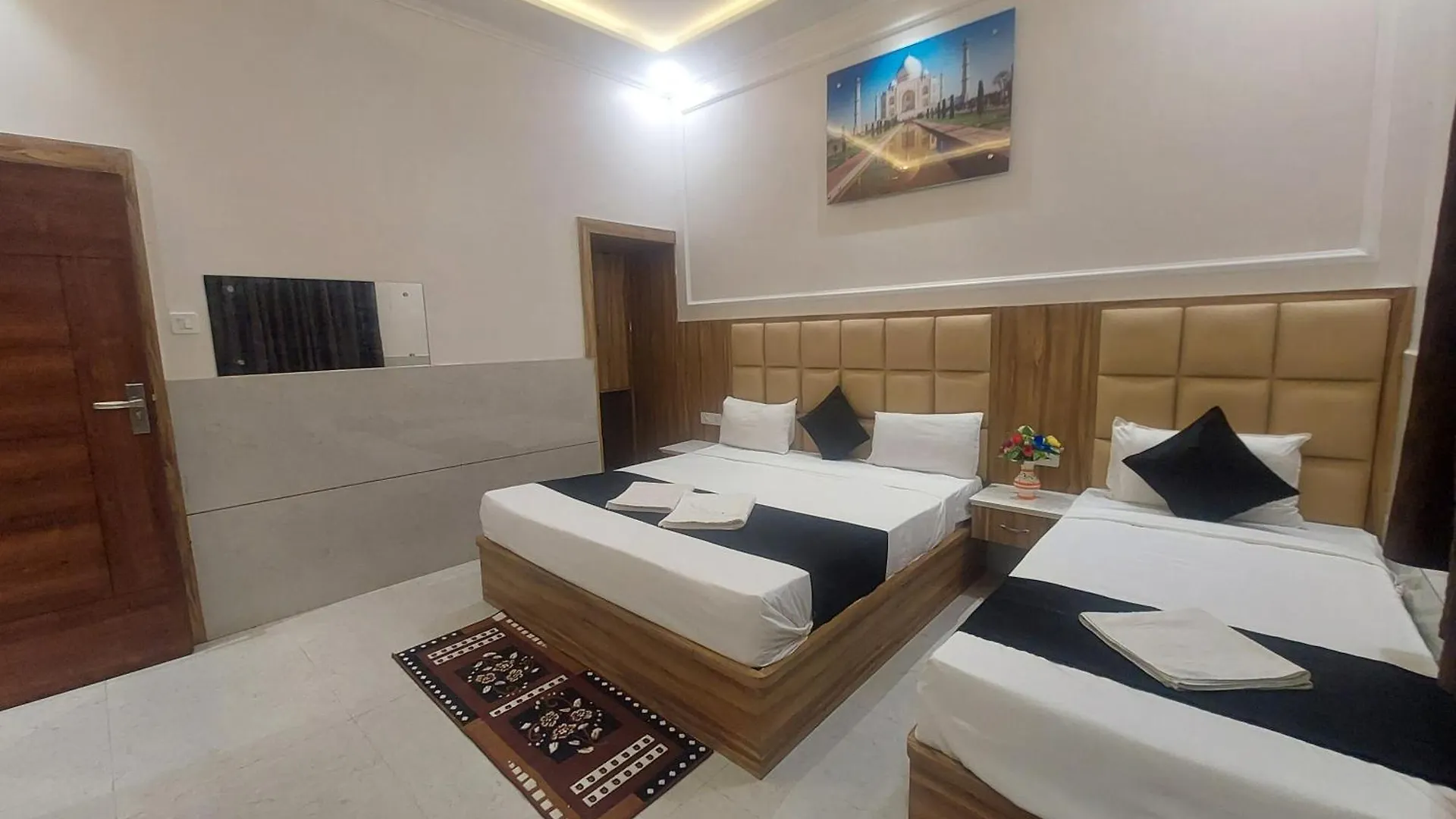 Apartament Taj Belleza Vista By Trippizo Agra  0*, Agra (Uttar Pradesh)